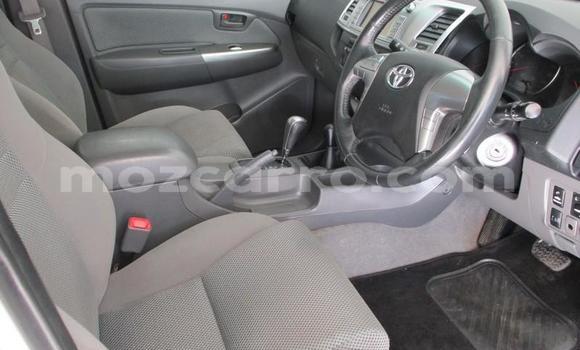 Comprar Usado Toyota Hilux Branco Carro em Maputo em Maputo Comprar Usado Toyota Hilux Branco Carro em Maputo em Maputo