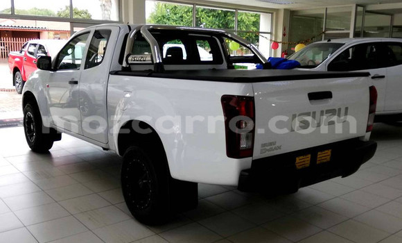 Tenga Tsaru Isuzu KB Chena Mota in Maputo in Maputo Tenga Tsaru Isuzu KB Chena Mota in Maputo in Maputo