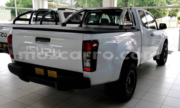 Tenga Tsaru Isuzu KB Chena Mota in Maputo in Maputo Tenga Tsaru Isuzu KB Chena Mota in Maputo in Maputo