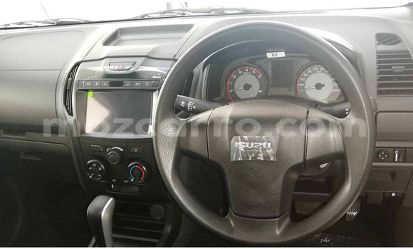 Tenga Tsaru Isuzu KB Chena Mota in Maputo in Maputo Tenga Tsaru Isuzu KB Chena Mota in Maputo in Maputo