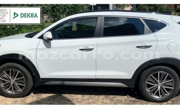 Buy Used Hyundai Tucson White Car in Maputo in Maputo Buy Used Hyundai Tucson White Car in Maputo in Maputo