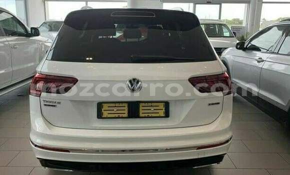 Nunua Ilio tumika Volkswagen Tiguan Nyeupe Gari ndani ya Maputo nchini Maputo Nunua Ilio tumika Volkswagen Tiguan Nyeupe Gari ndani ya Maputo nchini Maputo