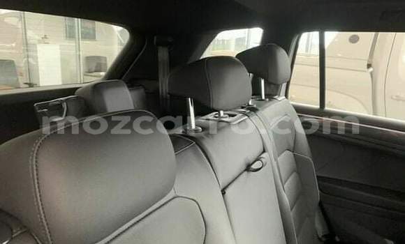 Nunua Ilio tumika Volkswagen Tiguan Nyeupe Gari ndani ya Maputo nchini Maputo Nunua Ilio tumika Volkswagen Tiguan Nyeupe Gari ndani ya Maputo nchini Maputo