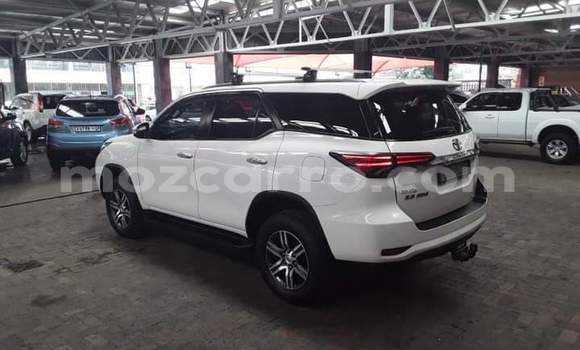 Nunua Ilio tumika Toyota Fortuner Nyeupe Gari ndani ya Maputo nchini Maputo Nunua Ilio tumika Toyota Fortuner Nyeupe Gari ndani ya Maputo nchini Maputo
