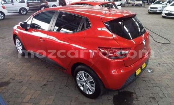Tenga Tsaru Renault Clio Tsvuku Mota in Maputo in Maputo Tenga Tsaru Renault Clio Tsvuku Mota in Maputo in Maputo