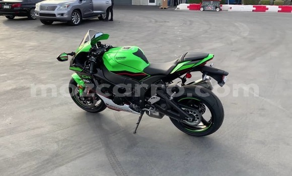 Buy Used Kawasaki Ninja ZX-10R Green Bike in Maputo in Maputo Buy Used Kawasaki Ninja ZX-10R Green Bike in Maputo in Maputo
