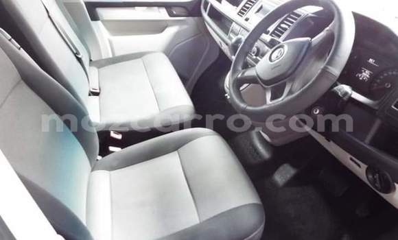 Buy Used Volkswagen Transporter White Car in Maputo in Maputo Buy Used Volkswagen Transporter White Car in Maputo in Maputo