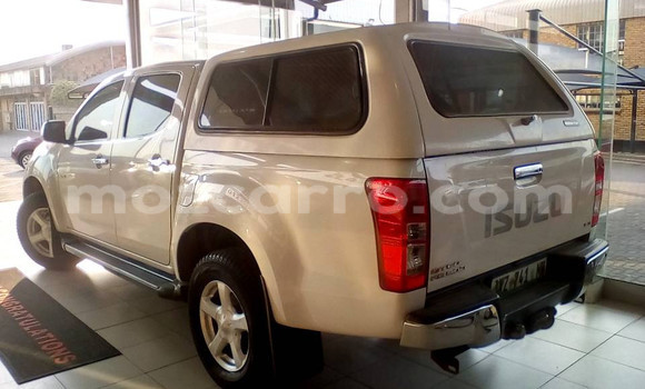 Tenga Tsaru Isuzu KB Nhema Mota in Maputo in Maputo Tenga Tsaru Isuzu KB Nhema Mota in Maputo in Maputo