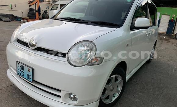 Comprar Novo Toyota Sienta Branco Carro em Maputo em Maputo Comprar Novo Toyota Sienta Branco Carro em Maputo em Maputo