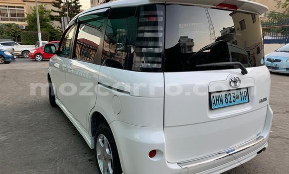 Comprar Novo Toyota Sienta Branco Carro em Maputo em Maputo Comprar Novo Toyota Sienta Branco Carro em Maputo em Maputo