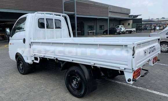 Comprar Usado Hyundai H1 Branco Carro em Boane em Maputo Comprar Usado Hyundai H1 Branco Carro em Boane em Maputo