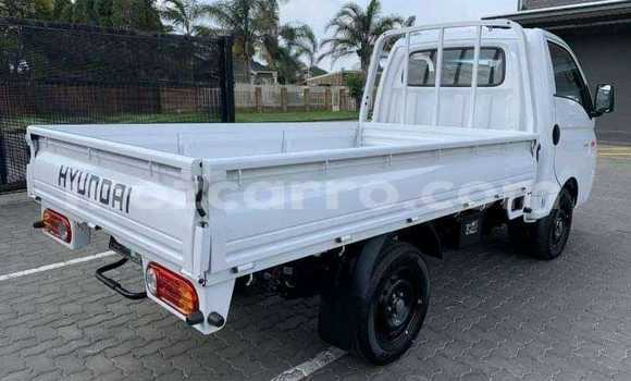Comprar Usado Hyundai H1 Branco Carro em Boane em Maputo Comprar Usado Hyundai H1 Branco Carro em Boane em Maputo