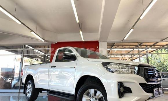 Comprar Usado Toyota Hilux Branco Carro em Espungabera em Manica Comprar Usado Toyota Hilux Branco Carro em Espungabera em Manica