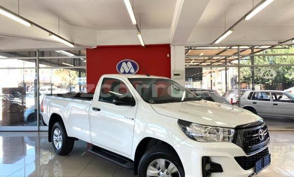 Comprar Usado Toyota Hilux Branco Carro em Espungabera em Manica Comprar Usado Toyota Hilux Branco Carro em Espungabera em Manica