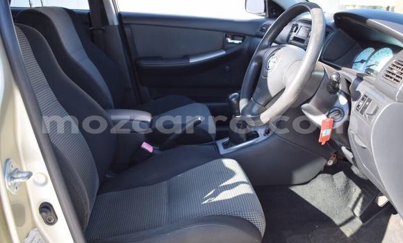 Comprar Usado Toyota Runx Prata Carro em Gondola em Manica Comprar Usado Toyota Runx Prata Carro em Gondola em Manica