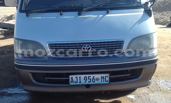 Comprar Usado Toyota Grand HiAce Castanho Carro em Maputo em Maputo