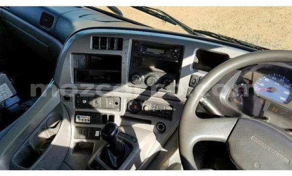 Comprar Usado Nissan UD Branco Caminhão em Beira em Sofala Comprar Usado Nissan UD Branco Caminhão em Beira em Sofala