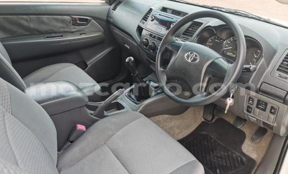 Comprar Usado Nissan UD Branco Caminhão em Beira em Sofala Comprar Usado Nissan UD Branco Caminhão em Beira em Sofala