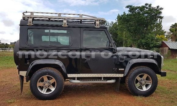 Buy Used Land Rover Defender Silver Car in Maputo in Maputo
