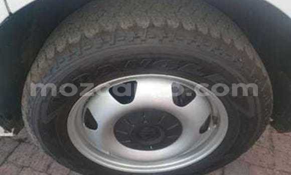 Comprar Usado Toyota Land Cruiser Prata Carro em Mabalane em Gaza Comprar Usado Toyota Land Cruiser Prata Carro em Mabalane em Gaza