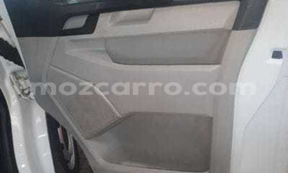 Comprar Usado Toyota Land Cruiser Prata Carro em Mabalane em Gaza Comprar Usado Toyota Land Cruiser Prata Carro em Mabalane em Gaza