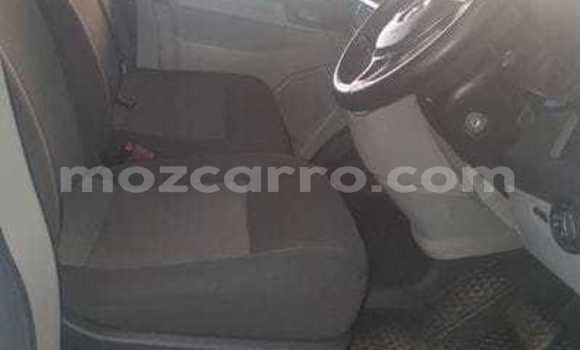 Comprar Usado Toyota Land Cruiser Prata Carro em Mabalane em Gaza Comprar Usado Toyota Land Cruiser Prata Carro em Mabalane em Gaza