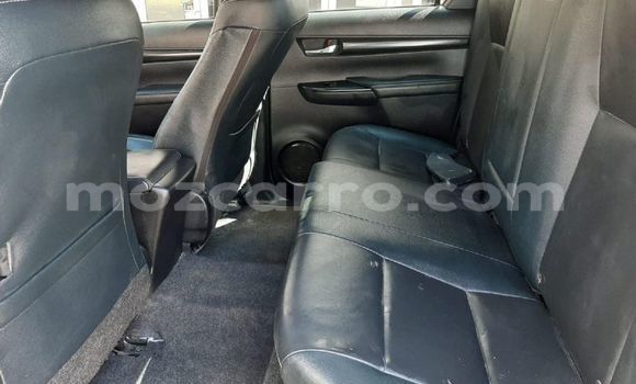 Comprar Usado Toyota Hilux Prata Carro em Maputo em Maputo Comprar Usado Toyota Hilux Prata Carro em Maputo em Maputo