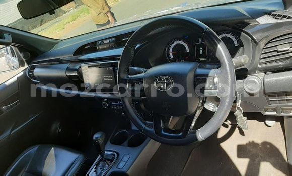 Comprar Usado Toyota Hilux Prata Carro em Maputo em Maputo Comprar Usado Toyota Hilux Prata Carro em Maputo em Maputo
