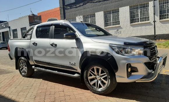 Comprar Usado Toyota Hilux Prata Carro em Maputo em Maputo Comprar Usado Toyota Hilux Prata Carro em Maputo em Maputo