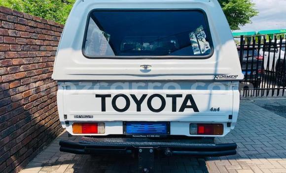 Comprar Usado Toyota Land Cruiser Castanho Carro em Beira em Sofala Comprar Usado Toyota Land Cruiser Castanho Carro em Beira em Sofala