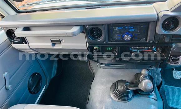 Comprar Usado Toyota Land Cruiser Castanho Carro em Beira em Sofala Comprar Usado Toyota Land Cruiser Castanho Carro em Beira em Sofala