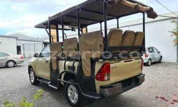 Comprar Usado Toyota Land Cruiser De outros Carro em Chidenguele em Gaza Comprar Usado Toyota Land Cruiser De outros Carro em Chidenguele em Gaza