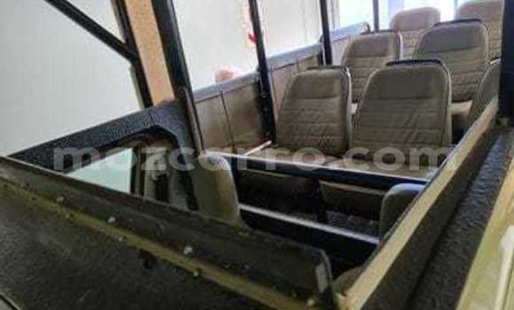 Comprar Usado Toyota Land Cruiser De outros Carro em Chidenguele em Gaza Comprar Usado Toyota Land Cruiser De outros Carro em Chidenguele em Gaza