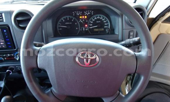 Buy Used Toyota Land Cruiser Brown Car in Beira in Sofala Buy Used Toyota Land Cruiser Brown Car in Beira in Sofala