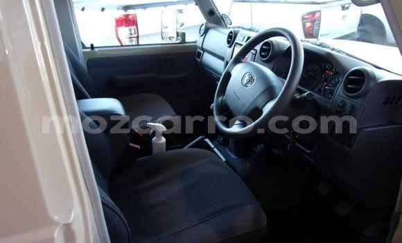 Buy Used Toyota Land Cruiser Brown Car in Beira in Sofala Buy Used Toyota Land Cruiser Brown Car in Beira in Sofala