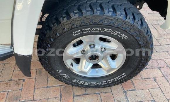 Buy Used Toyota Land Cruiser White Car in Beira in Sofala Buy Used Toyota Land Cruiser White Car in Beira in Sofala