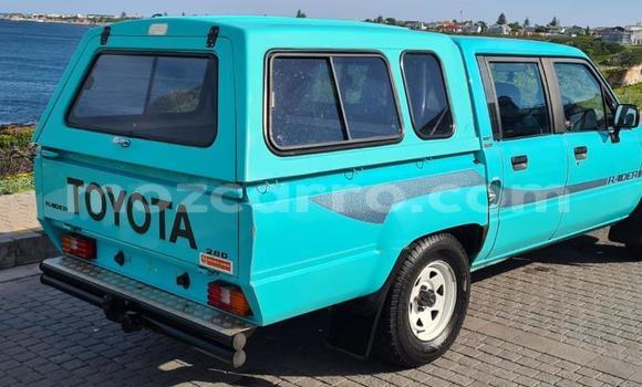 Buy Used Toyota Hilux Blue Car in Beira in Sofala Buy Used Toyota Hilux Blue Car in Beira in Sofala