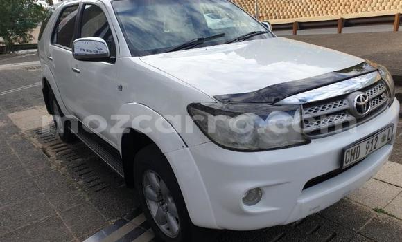 Buy Used Toyota Fortuner White Car in Beira in Sofala Buy Used Toyota Fortuner White Car in Beira in Sofala