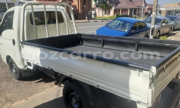 Comprar Usado Hyundai H1 Branco Carro em Beira em Sofala Comprar Usado Hyundai H1 Branco Carro em Beira em Sofala