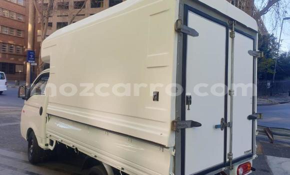 Buy Used Hyundai H1 White Car in Beira in Sofala Buy Used Hyundai H1 White Car in Beira in Sofala