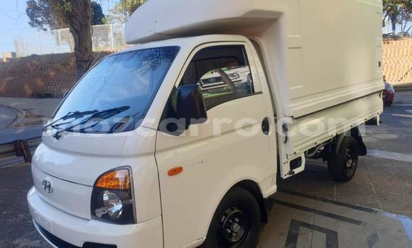 Buy Used Hyundai H1 White Car in Beira in Sofala Buy Used Hyundai H1 White Car in Beira in Sofala