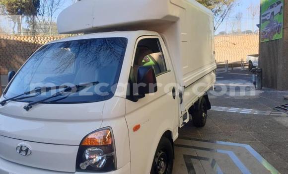 Buy Used Hyundai H1 White Car in Beira in Sofala Buy Used Hyundai H1 White Car in Beira in Sofala