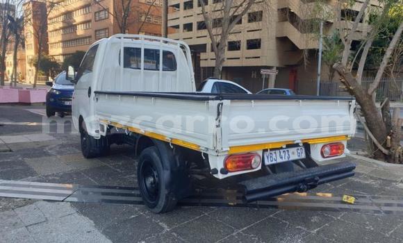 Buy Used Hyundai H1 White Car in Beira in Sofala Buy Used Hyundai H1 White Car in Beira in Sofala