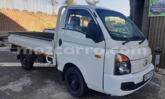 Buy Used Hyundai H1 White Car in Beira in Sofala Buy Used Hyundai H1 White Car in Beira in Sofala