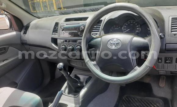 Buy Used Toyota Hilux Silver Car in Beira in Sofala Buy Used Toyota Hilux Silver Car in Beira in Sofala