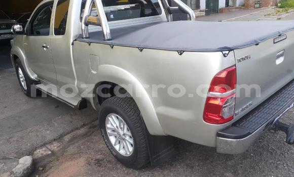Buy Used Toyota Hilux Silver Car in Beira in Sofala Buy Used Toyota Hilux Silver Car in Beira in Sofala