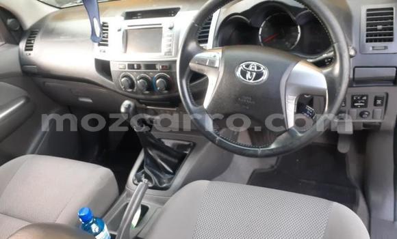 Buy Used Toyota Hilux Silver Car in Beira in Sofala Buy Used Toyota Hilux Silver Car in Beira in Sofala