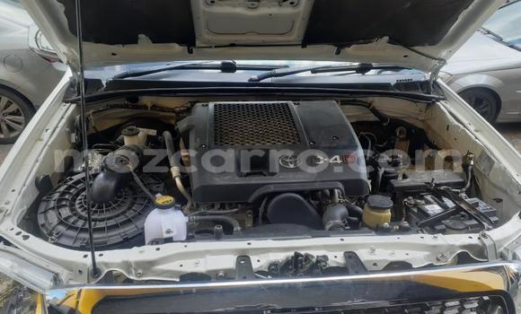 Buy Used Toyota Hilux Silver Car in Beira in Sofala Buy Used Toyota Hilux Silver Car in Beira in Sofala