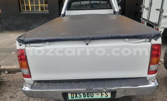 Buy Used Toyota Hilux Silver Car in Beira in Sofala Buy Used Toyota Hilux Silver Car in Beira in Sofala