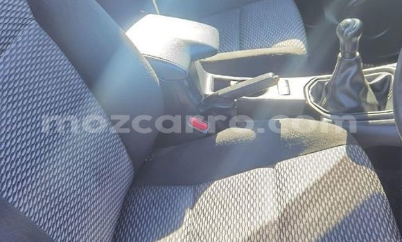 Nunua Ilio tumika Toyota Hilux Nyeupe Gari ndani ya Maputo nchini Maputo Nunua Ilio tumika Toyota Hilux Nyeupe Gari ndani ya Maputo nchini Maputo